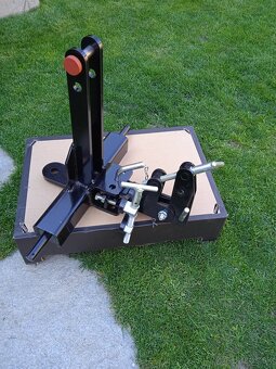 ZAVES NA MALOTRAKTOR - guľa + agzat - 8