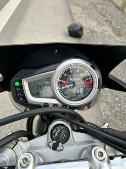 Triumph Street Triple 675 - 8