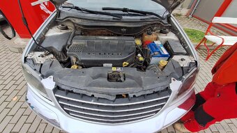 Chrysler pacifica - 8