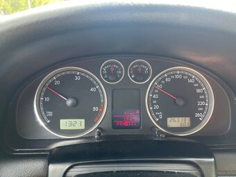 Volkswagen Passat 1,9 Tdi 74Kw r.v 2002 - 8
