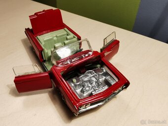 Corgi toys Chrysler Imperial - 8