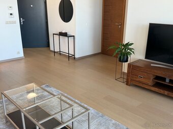 PANORAMA CITY -2 izbový byt - prenájom - 8