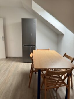 Dám do prenájmu 4 izbový - 8