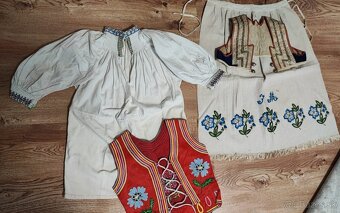 Staré Slovenské kroje 2. - 8