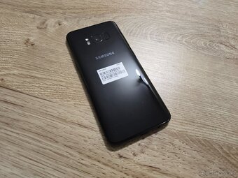 Samsung S8 plnefunkcny ma len bezne znamky pouzivania ale zi - 8