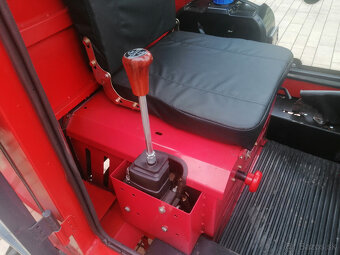 Čelní nakladač elektrický 4x4 vytápěná kabina - 8