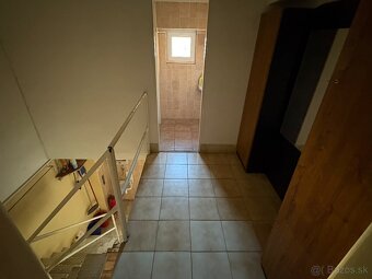 Obchodný priestor námestie, 80m2, 500€ - 8