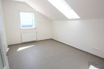 NOVÉ kanc.priestory od 14,74 m2, spolu 105,6m2 - 5 kanc.,Ruž - 8