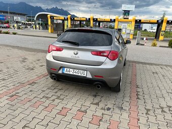 Alfa Romeo Giulietta 2.0 JTDm - 8