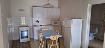 Predám rodinný dom v centre mesta Ilava - REZERVOVANÉ - 8