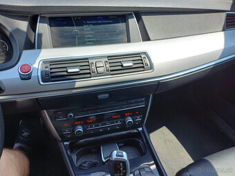bmw 530GT, xdrive,180kw,r.v.2012,AT8,full,panorama,biela - 8