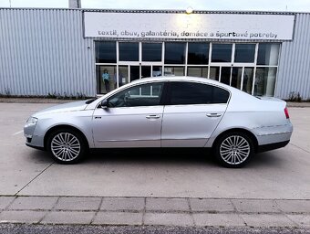 Volkswagen Passat R32 VR6 4x4 3.2 benzín 184kw Automat DSG - 8