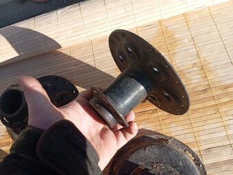 Predám stredy kolies na čz 125/150 c - 8