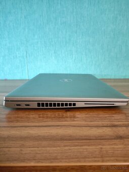 Dell Latitude 5520 – Intel Core i3-1125G4 | 8 GB RAM | 256 G - 8