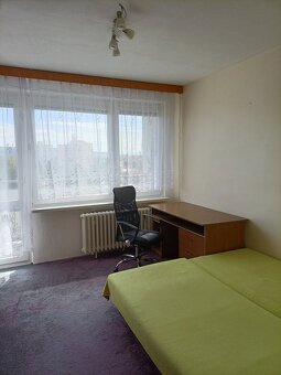 Ponúkame vám na predaj 3 – izbový byt na ulici Mojmírova, v - 8