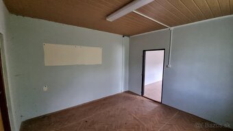 Na predaj hala v obci Suché - 8