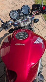 HONDA CB900F Hornet - 8