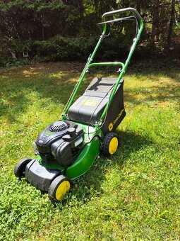 Predám benz. kosačku John Deere RUN41 - 8