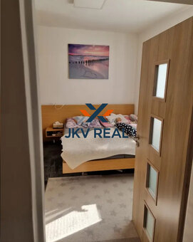 Na predaj priestranný 5-izbový rodinný dom . - 8