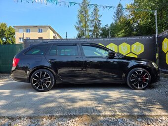 Škoda Octavia Combi 2.0 TFSI RS - 8