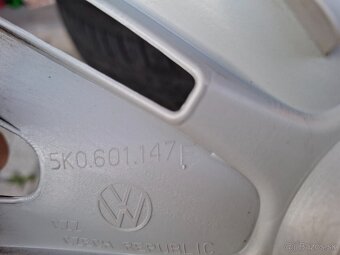 zimná sada VW Group 5x112R15 + original puklice VW - 8