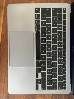 Apple Macbook Air M1 2020 13" 16GB RAM 256GB SSD - 8