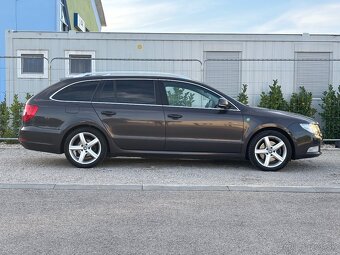 Škoda Superb 2 Combi GreenLine 1.6 TDI 77kW Ambition - 8