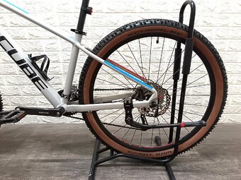 Ponúkam na predaj horský bicykel Cube Aim 27,5" - 8
