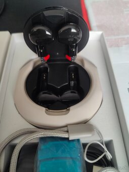 Smartwatch so slúchadlami bluetooth. - 8