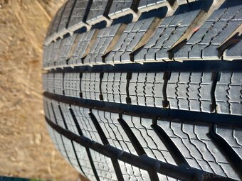 215/65 r17 zimne pneumatiky - 8