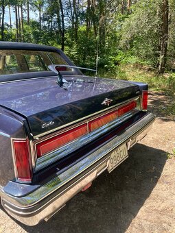LINCOLN Town Car 1985 V8 - 8