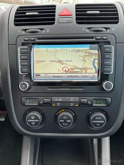 Volkswagen Golf Variant 2.0TDI CR 2009 nová STK a EK - 8