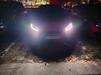 Kia ceed 1,4 cvvt 73kw 6m MY2015 GOLD - 8
