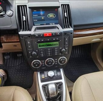 Land Rover Freelander II - 8