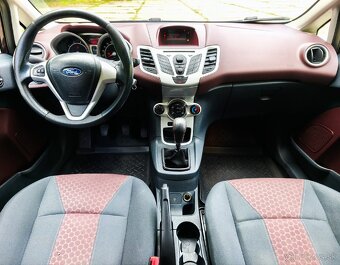 Ford fiesta 1.25 benzín 2011 - 8