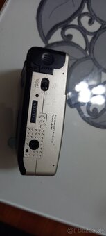 Predám tento starý fotoaparát FujiFilm - 8