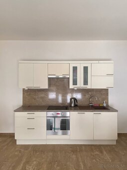 na prenájom 3 izbový byt Bratislava-Staré Mesto - 8