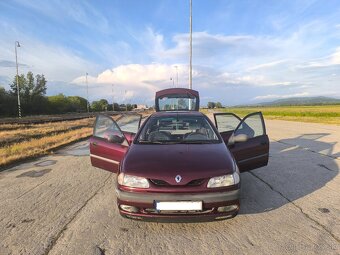Renault Laguna 1.8 - 8