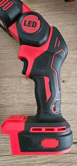 Led svetlo na batérie Dewalt, Makita, Milwaukee 18V - 8