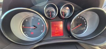 Opel insignia - 8