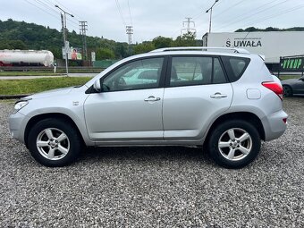 Toyota RAV4 2.2 D-4D 135 Terra - 8