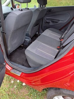 Ford fiesta - 8