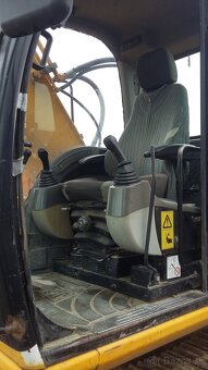 pásové rýpadlo JCB JS210LC - 8