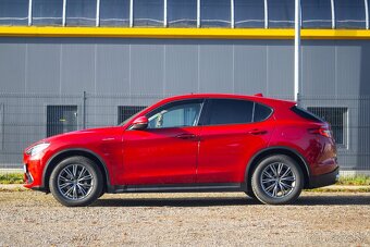 Alfa Romeo Stelvio - 8