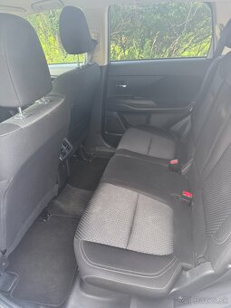 Mitsubishi Outlander 2.0 MIVEC Intense CVT - 8