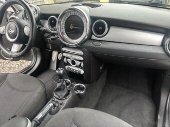 Mini Cooper R56 1.6 benzin 88kw Top Stav 2008 - 8