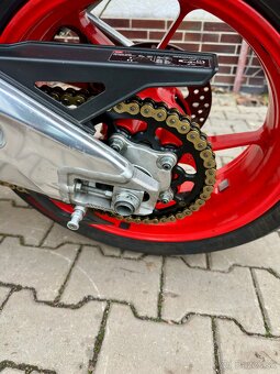 Aprilia tuono V4 1100 factory - 8