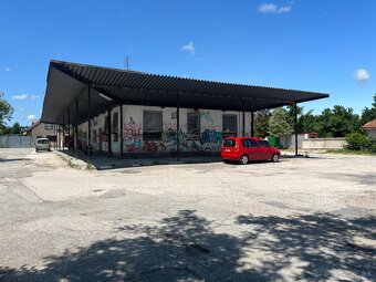 Komerčný objekt v centre Moldavy nad B. s pozemkom 1 808 m2 - 8