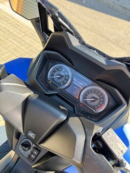 Honda Forza 350 - 8