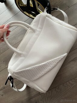 Biely kočík Junama - 8